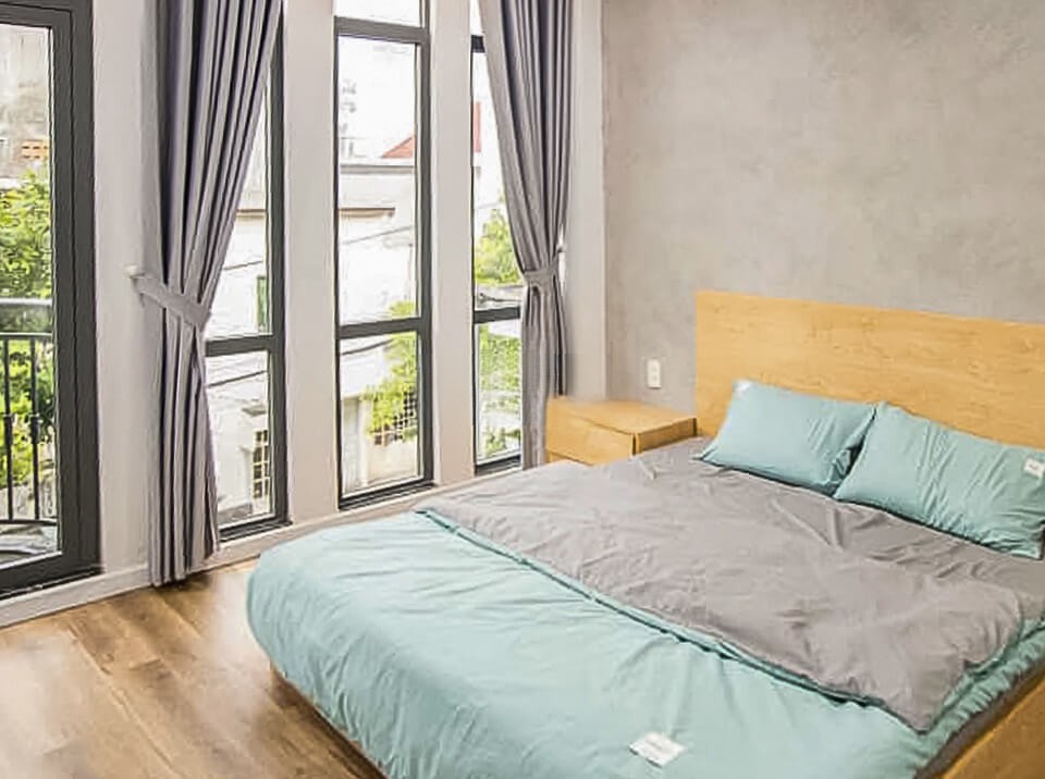 [:en]Separate bedroom with balcony in Binh Thanh area[:vi]1 Phòng ngủ riêng biệt có ban công khu vực Bình Thạnh[:]