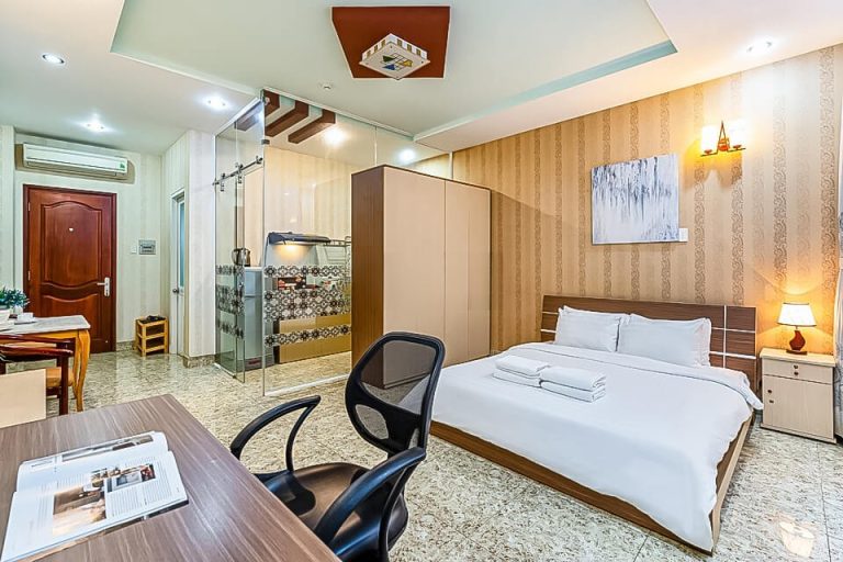 [:en]Spacious studio with seperated pantry on Le Thi Rieng street[:vi]Studio rộng rãi với khu bếp riêng trên đường Lê Thị Riêng[:]