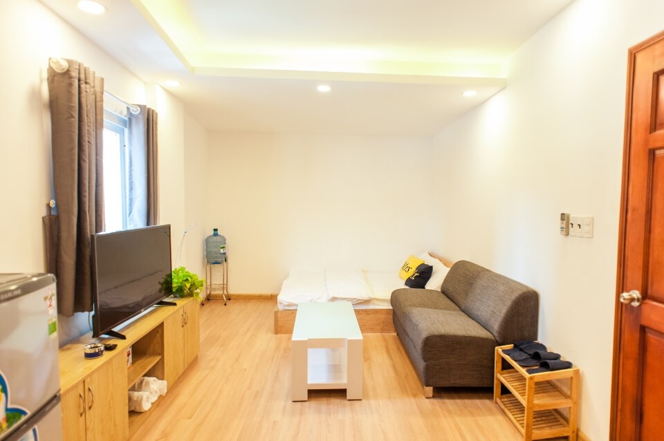 [:en]Comfortable serviced apartment for rent in District 4[:vi]Cho thuê căn hộ dịch vụ full nội thất sáng sủa tại Quận 4[:]