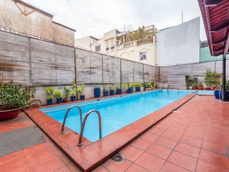 [:en]The spacious studio has a pool in Phu Nhuan District[:vi]Studio rộng rãi có phòng gym