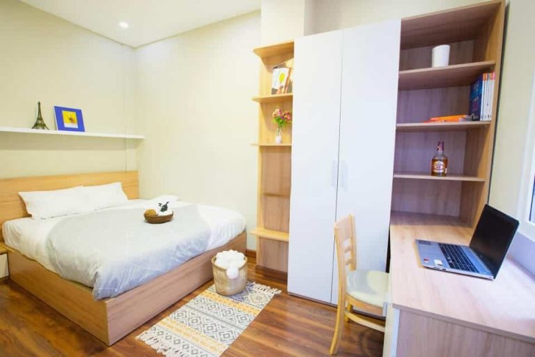 [:en]Cosy separate bedroom with nice design in District 1[:vi]Căn hộ dịch vụ có bồn tắm nằm tại Phường Tân Định Q1[:]