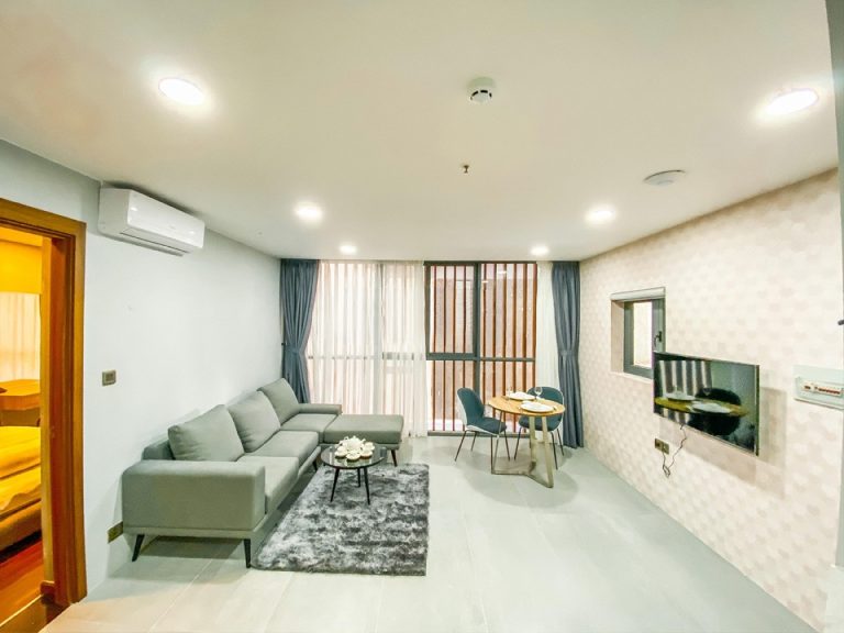 [:en]Luxury and spacious serviced apartment in Phu Nhuan District[:vi]Căn hộ 1 phòng ngủ sang trọng