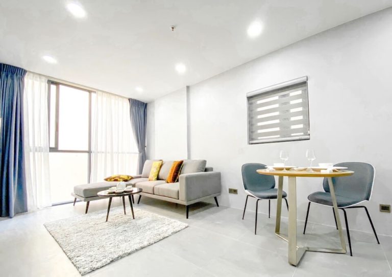 [:en]High-class serviced apartment for rent in Phu Nhuan district[:vi]Căn hộ 1 phòng ngủ có ban công