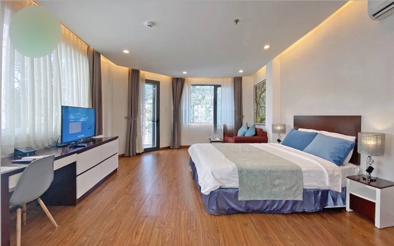 [:en]1 Seperated bedroom with large balcony