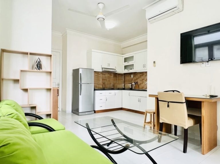 [:en]Bright 1 bedroom apartment has washer in Binh Thanh District[:vi]Căn hộ 1 phòng ngủ đầy đủ nội thất có máy giặt tại Bình Thạnh[:]