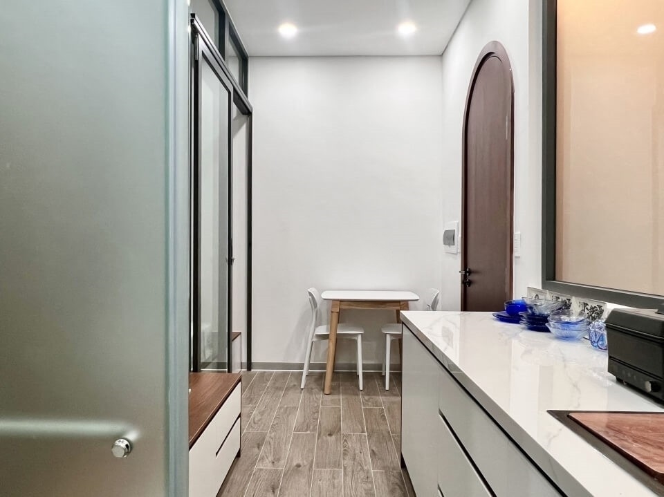 [:en]Studio serviced apartment on Ly Van Phuc Street