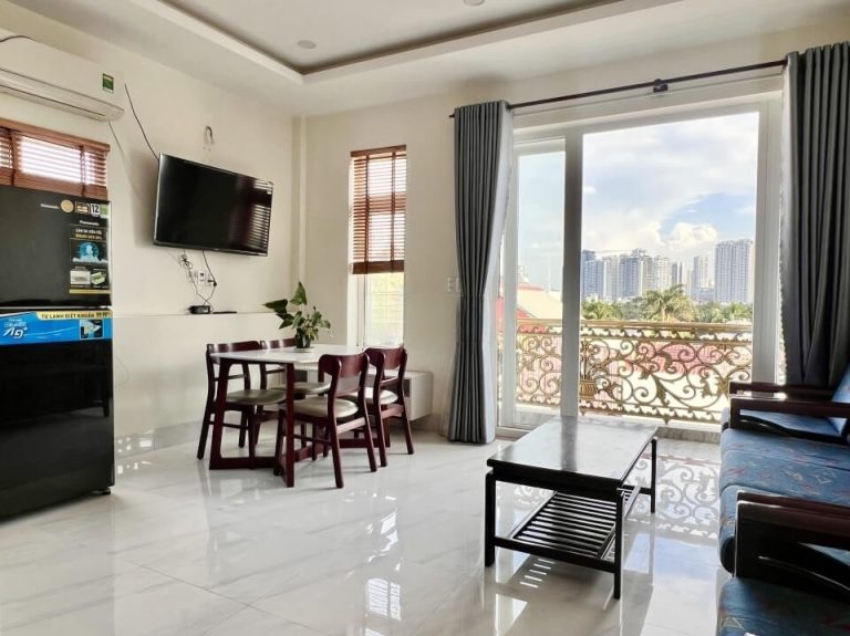 [:en]Fully furnished 2-BR apartment with 2 balconies in Thao Dien[:vi]Căn hộ 2 phòng ngủ full nội thất có 2 ban công tại Thảo Điền[:]