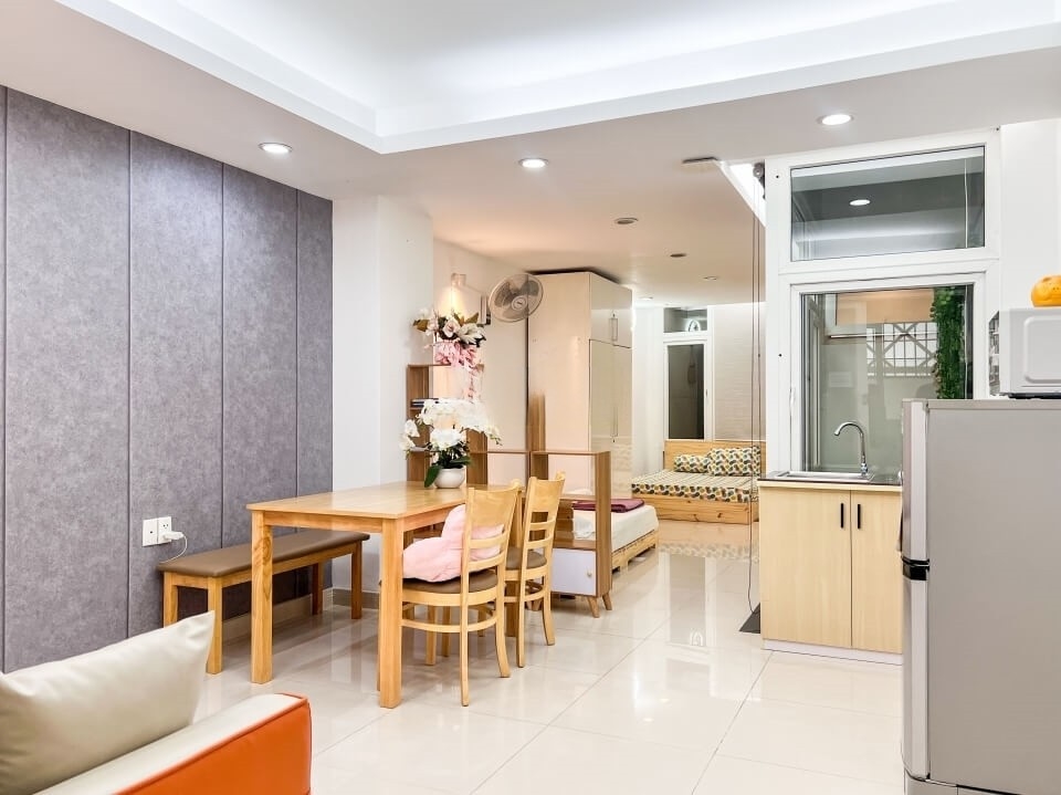 [:en]Affordable apartment for rent near Ben Thanh Market in District 1[:vi]Cho thuê căn hộ giá rẻ full nội thất gần chợ Bến Thành quận 1[:]