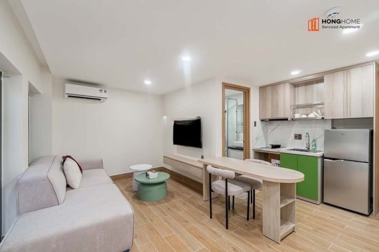 [:en]Modern & fully furnished apartment in Binh Thanh District[:vi]Cho thuê căn hộ hiện đại đầy đủ nội thất tại Quận Bình Thạnh[:]