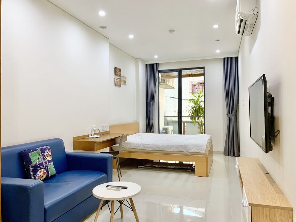 [:en]Serviced apartment with balcony and washing machine in District 1[:vi]Căn hộ dịch vụ full nội thất có ban công và máy giặt tại Quận 1[:]