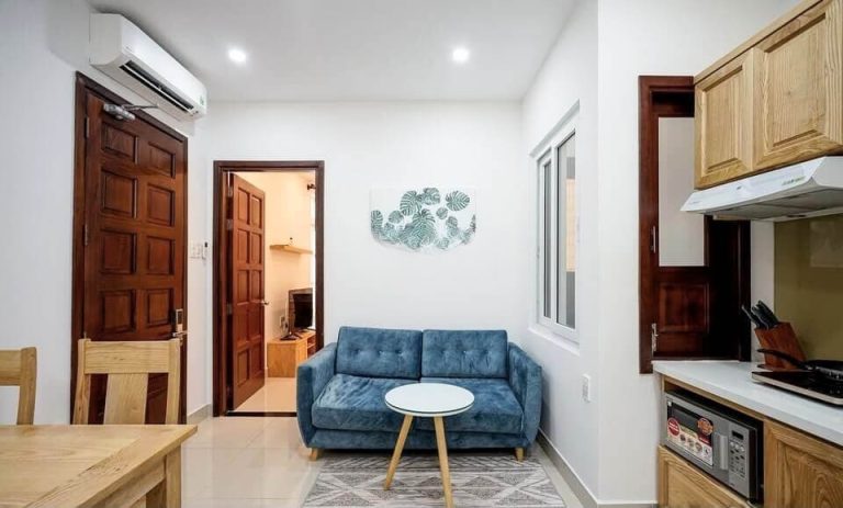 [:en]Comfortable serviced apartment with small balcony in Thao Dien[:vi]Căn hộ dịch vụ tiện nghi có máy giặt tại Thảo Điền