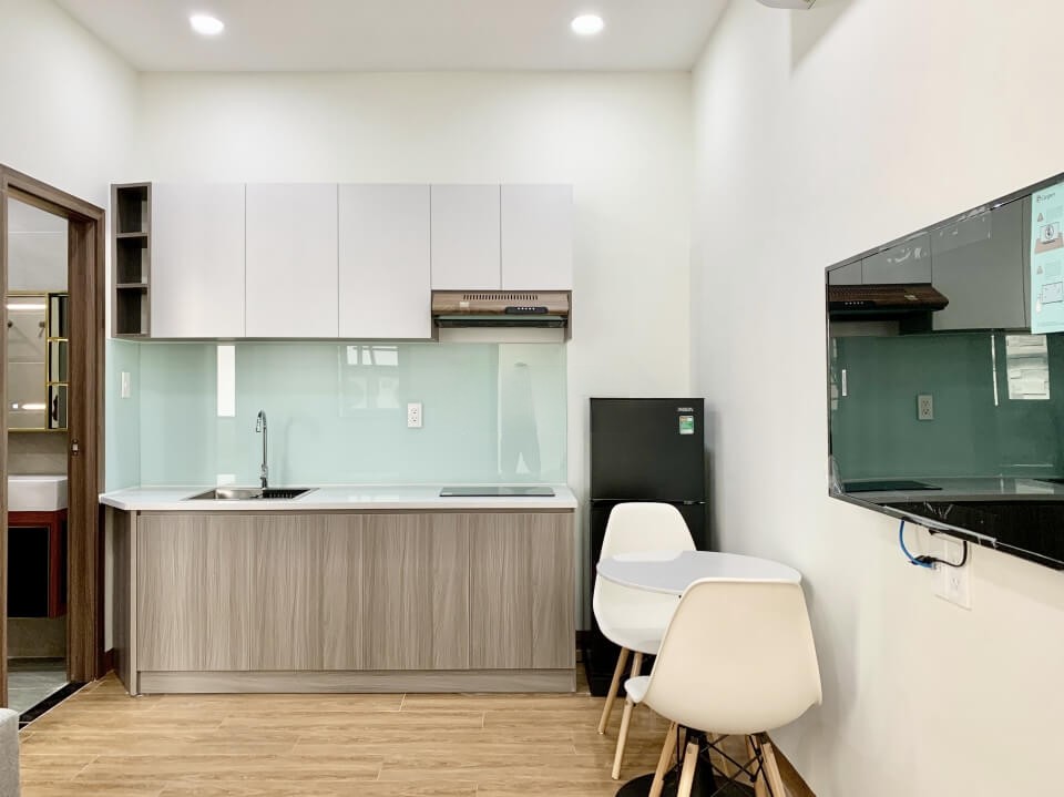 [:en]Fully furnished apartment near airport & park in Tan Binh District[:vi]Căn hộ full nội thất gần sân bay và công viên tại Quận Tân Bình[:]