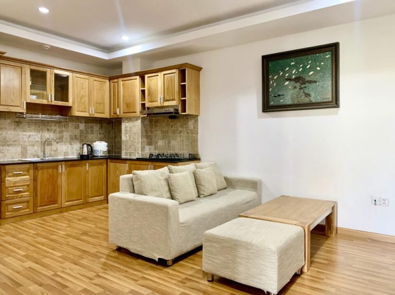 [:en]Spacious serviced apartment for rent in District 5[:vi]Cho thuê căn hộ dịch vụ rộng rãi đường Trần Hưng Đạo