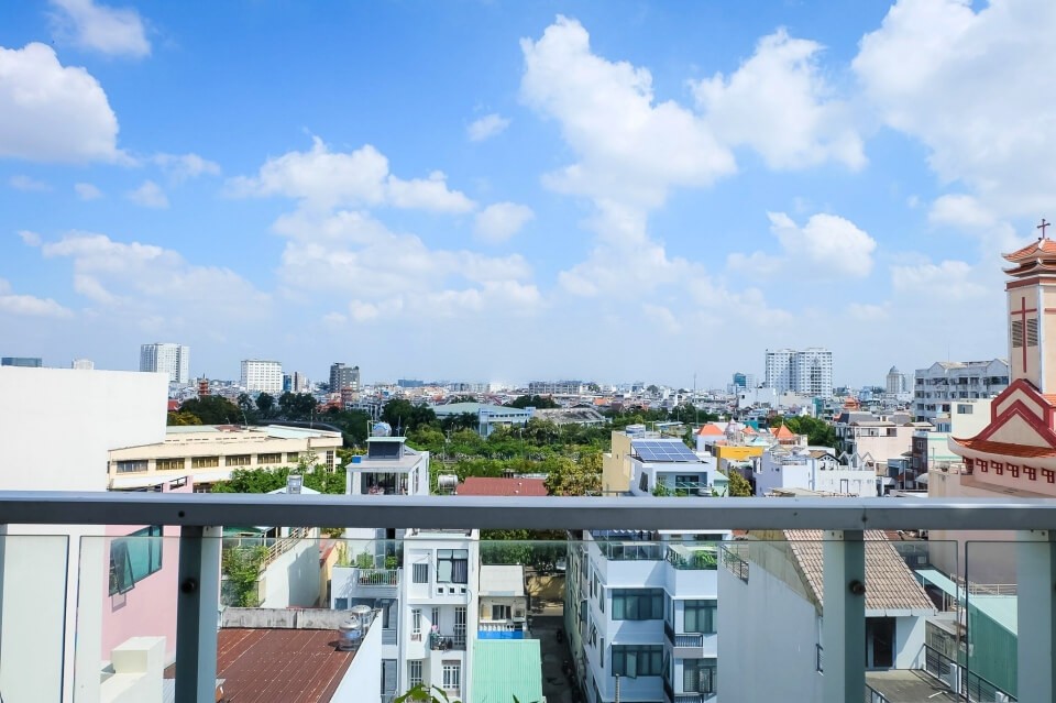 [:en]Rooftop 1-bedroom apartment has balcony nice view in District 1[:vi]Căn hộ tầng thượng có ban công view đẹp tại Tân Định