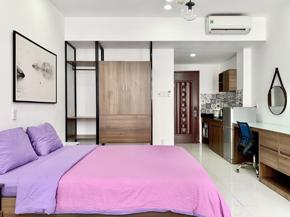 [:en]A fully furnished studio apartment has a balcony in District 3[:vi]Căn hộ đầy đủ nội thất có ban công đường Hai Bà Trưng Quận 3[:]