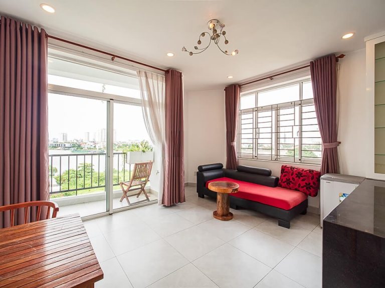 [:en]Spacious apartment with balcony river view in Binh Thanh District[:vi]Căn hộ full nội thất