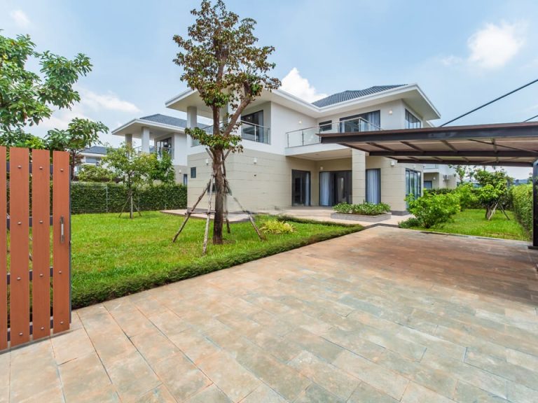 [:en]Compound-Modern Villas with spacious and luxury in District 9[:vi]Biệt thự hiện đại